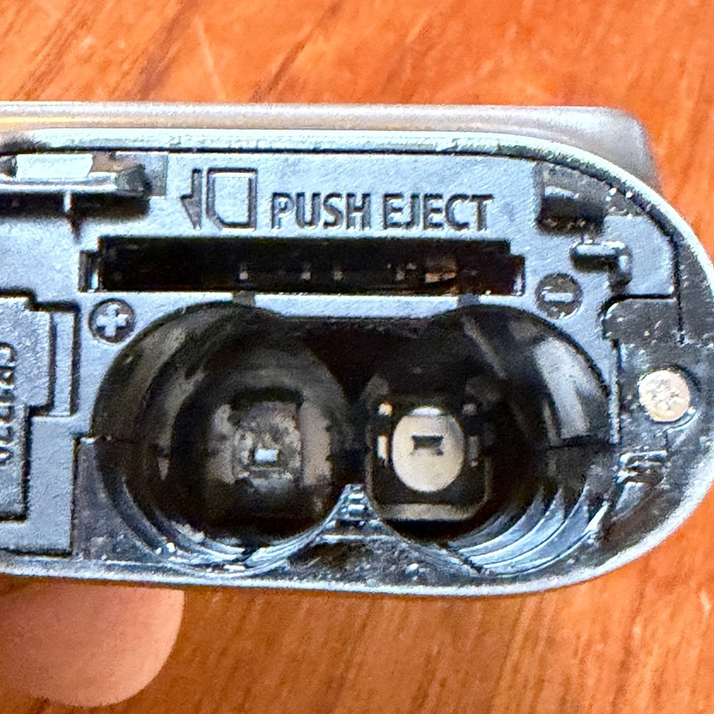 Canon PowerShot A490 10.0MP Digital Camera Silver 3.3x Zoom PC1471 Compact WORKS - Picture 6 of 10